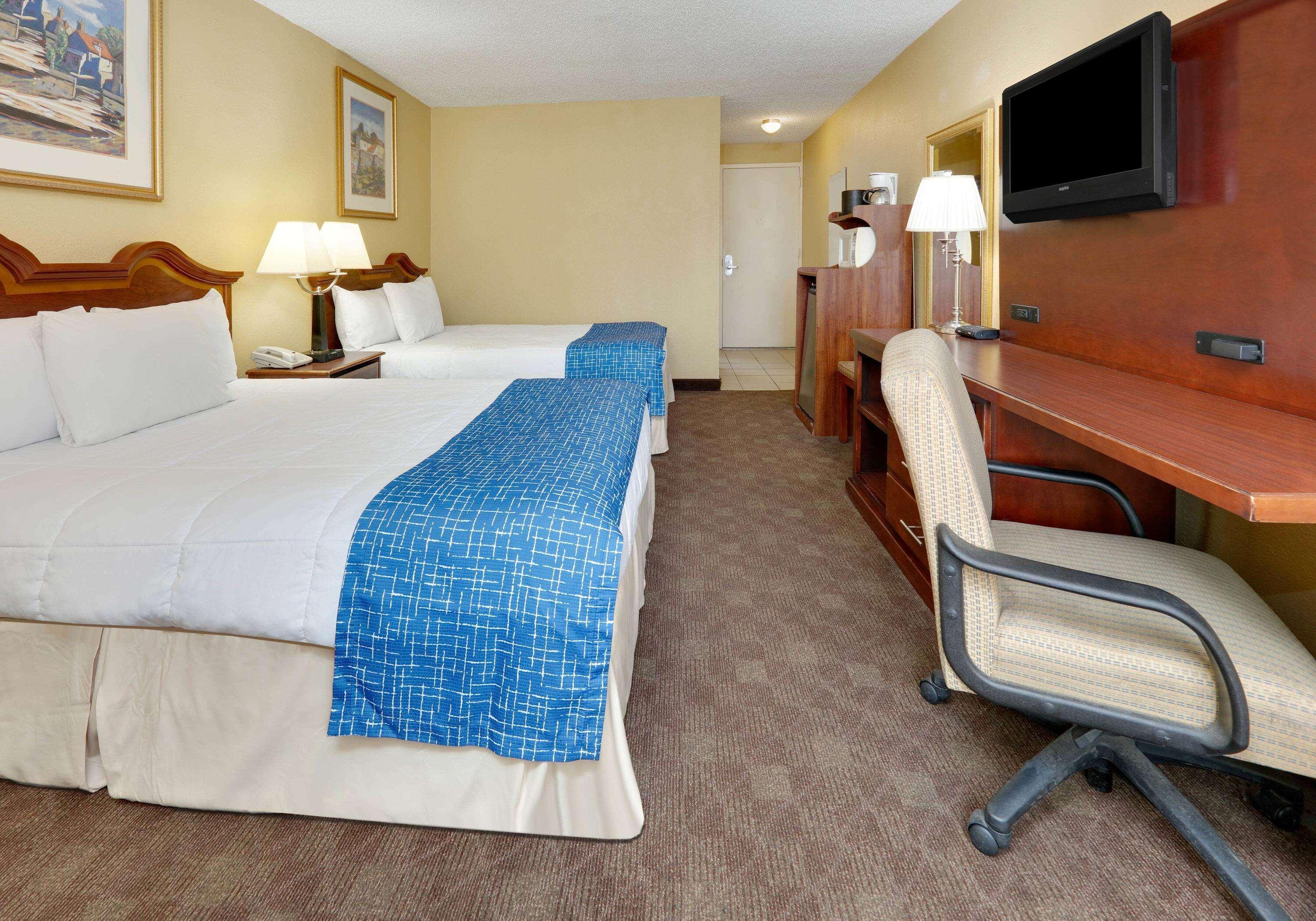 Travelodge By Wyndham Texarkana Ar Экстерьер фото