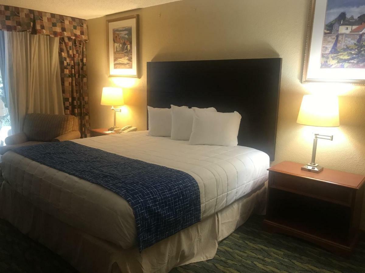 Travelodge By Wyndham Texarkana Ar Экстерьер фото